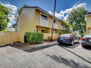 9270 NW 40th St, Pompano Beach, FL 33065
