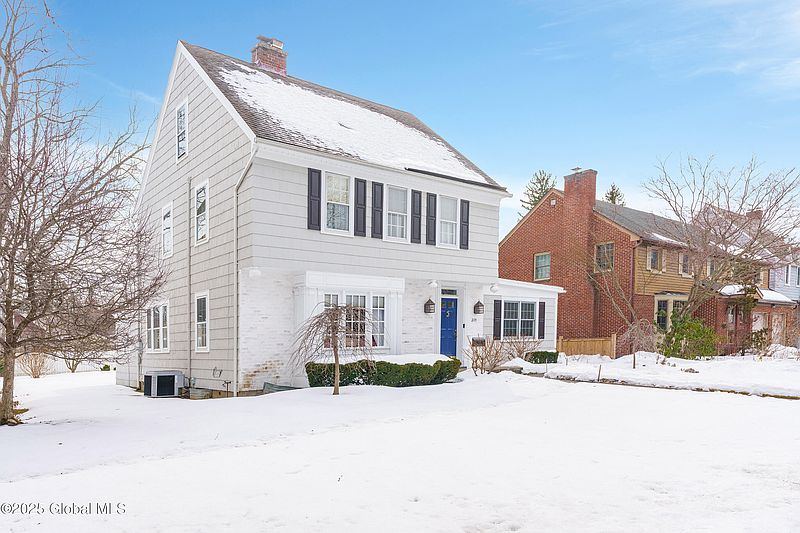 3rd image of 209 Lenox Avenue