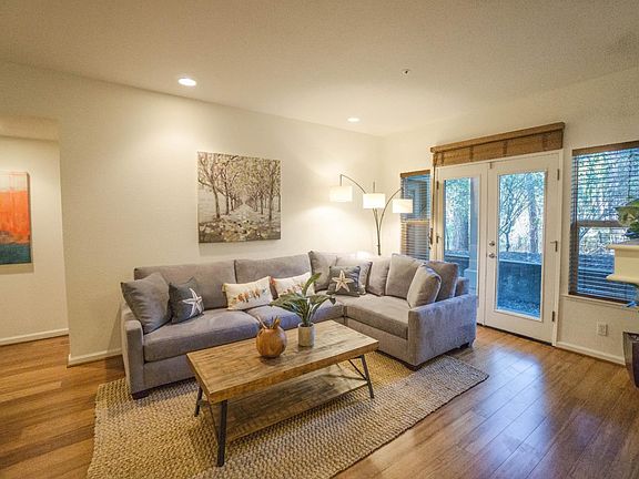 2nd image of 268 Blue Bonnet Ln #112