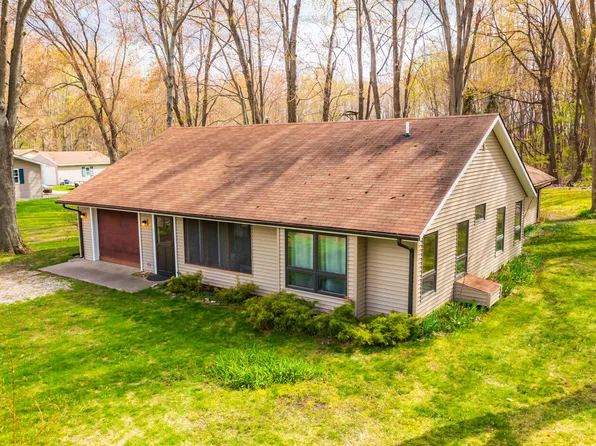57 E Baseline Rd, Gobles, MI 49055