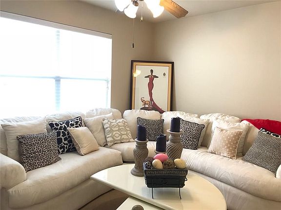 5th image of 2705 Tangerine Ln