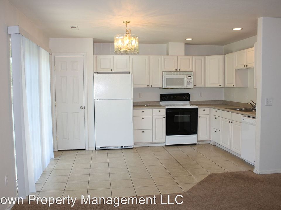 1st image of 1309 N Edison Pl #B