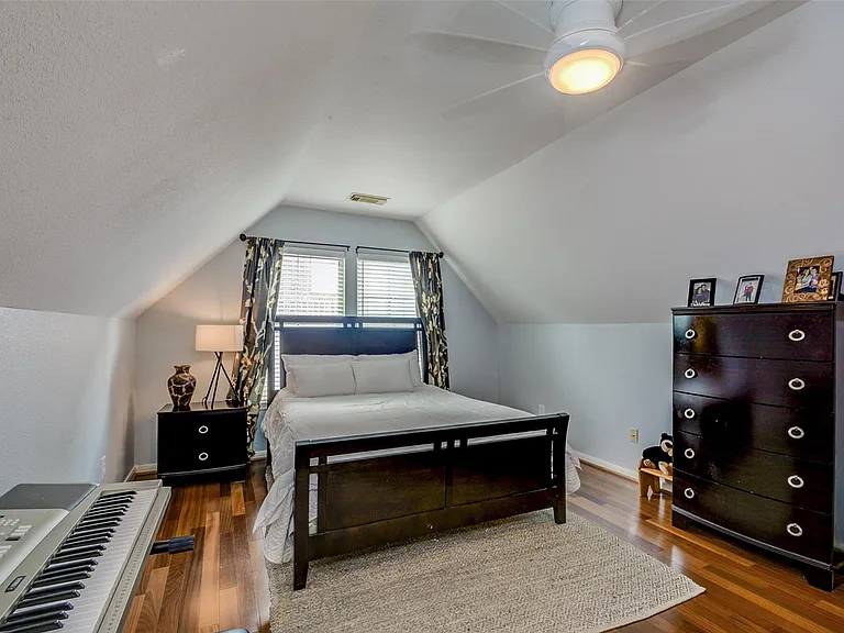 1310 Asbury St — Photo 18
