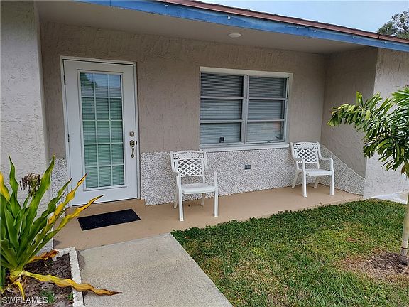 2nd image of 1832 SE Peach Dr