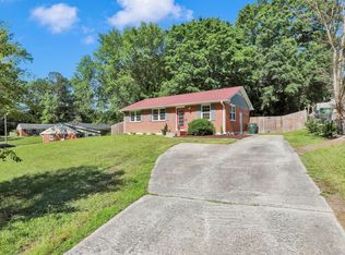 716 Glenbrook Dr, Raleigh, NC 27610