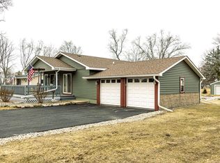8716 378th Ave, Burlington, WI 53105