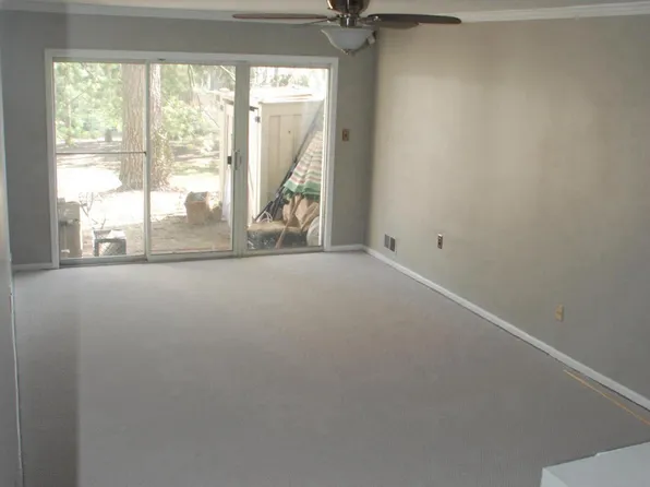 1117 Schmidt Ln, North Brunswick, NJ 08902