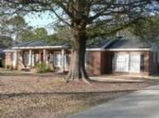 3214 Granville Dr, Fayetteville, NC 28303