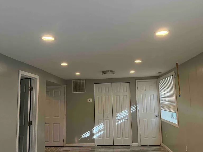 913 Cooks Ln #FIRSTFRONT — Photo 12