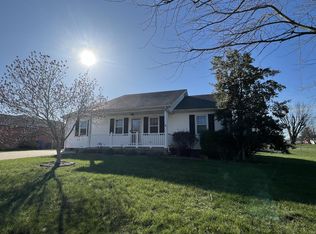 1049 Indian Trl, Lawrenceburg, KY 40342