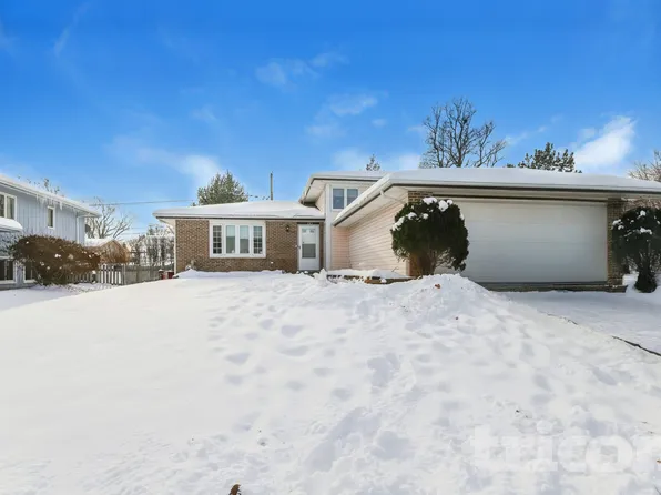 285 Polo Club Dr, Glendale Heights, IL 60139