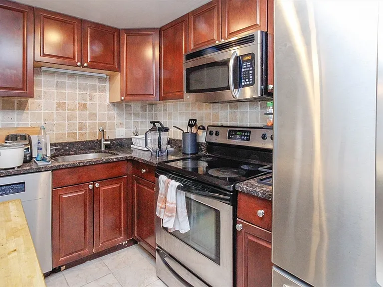 320 W 2nd St #512 — Photo 4