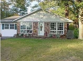 63 Manor Rd, Toms River, NJ 08753