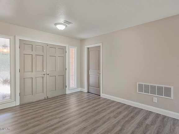 4th image of 365 Orchid Ave