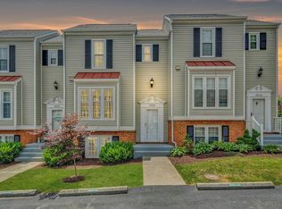 3030 Winterberry Dr, Roanoke, VA 24018