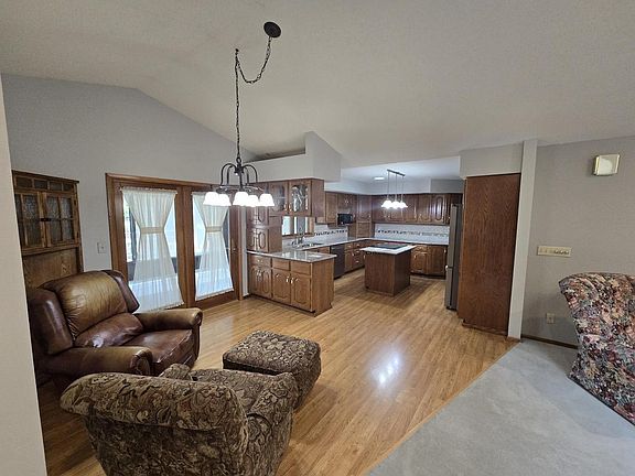 5th image of 8040 WHITE PINE DRIVE