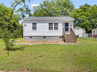 406 Walnut St, Elizabeth City, NC 27909