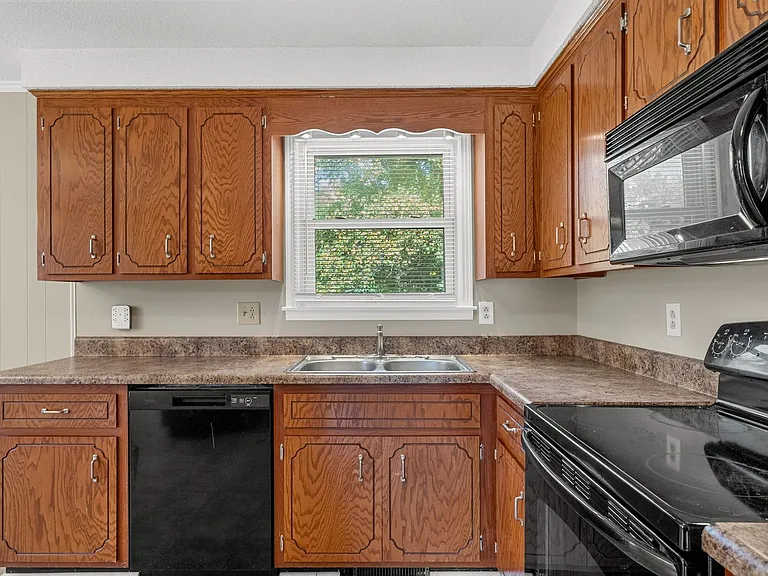 809 Pollard Rd — Photo 11