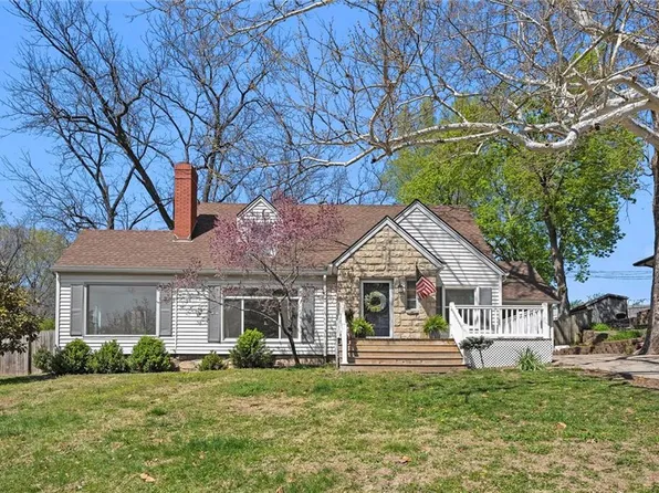 314 NE Park Cir, Kansas City, MO 64116