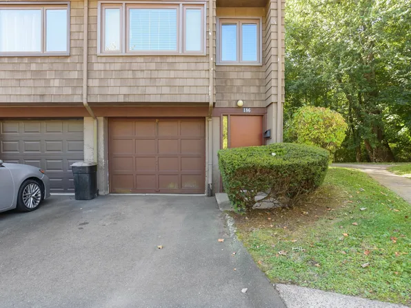 186 Towne House Road #186, Hamden, CT 06514