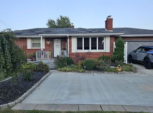 3906 Maplecrest Rd, Fort Wayne, IN 46815