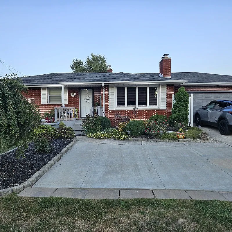 3906 Maplecrest Rd photo 1