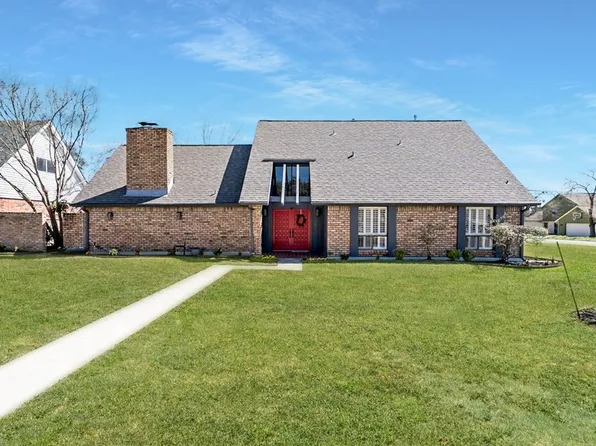 3705 Old Oaks Dr, Bryan, TX 77802