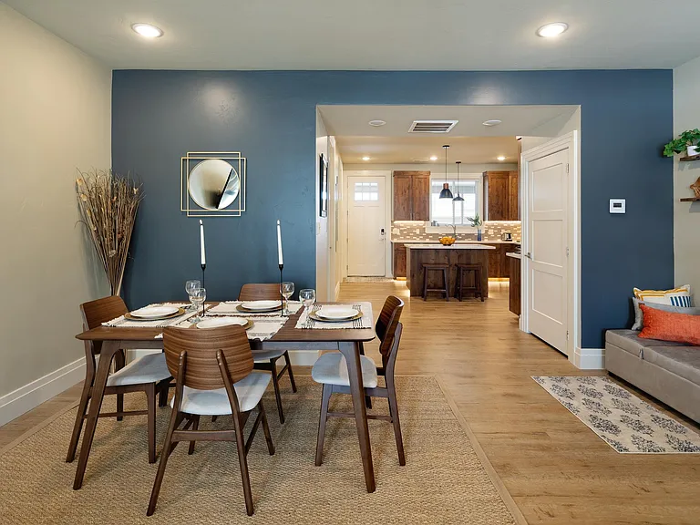 908 S Lincoln Ave #5 — Photo 3