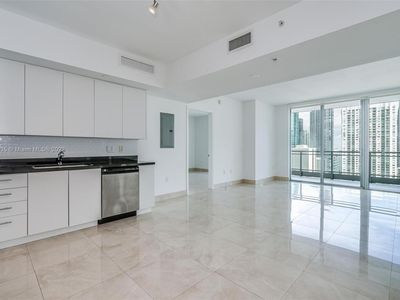 92 SW 3rd St APT 2712, Miami, FL, 33130