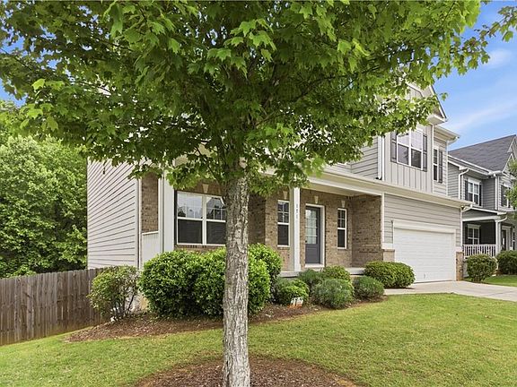 3rd image of 171 Cherokee Reserve Cir