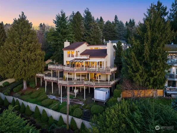 13467 64th Place NE, Kirkland, WA 98034