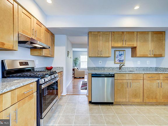 3rd image of 7506 Indian Hills Dr