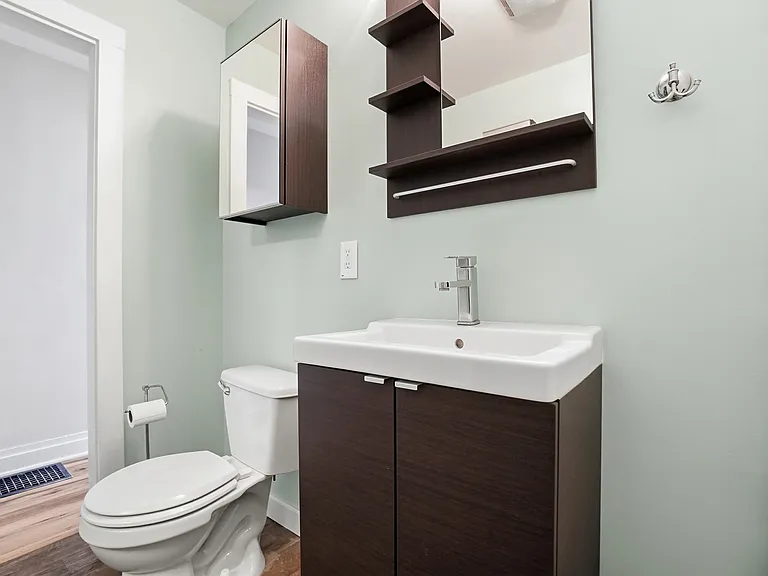214 E Hudson St #212 — Photo 14