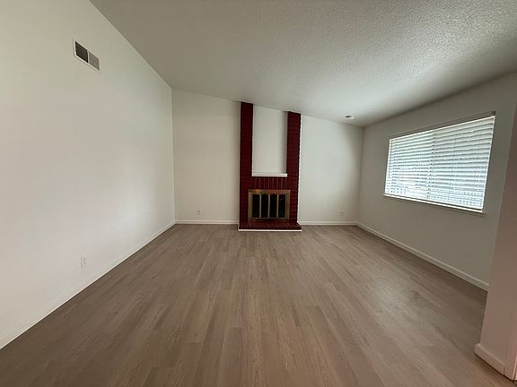 5th image of 9423 Mira Del Rio Dr