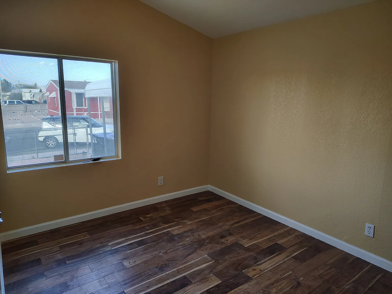 1201 Inca Ln — Photo 4