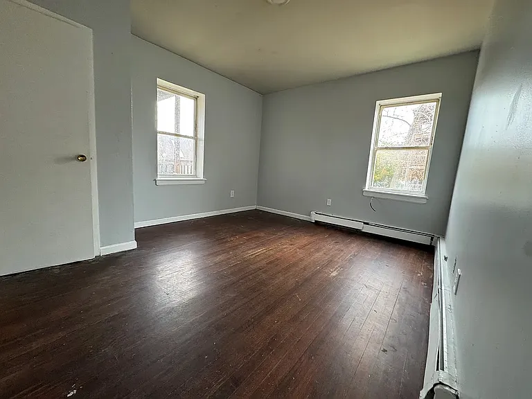 126 Oak St #1 — Photo 3