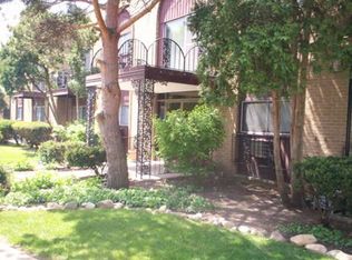 Washington Apartments, Mundelein, IL 60060