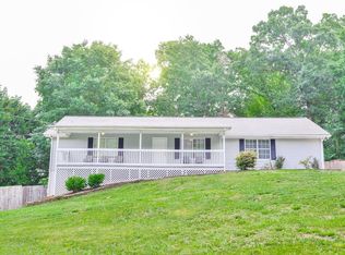 623 W Broadacre Rd NW, Dalton, GA 30721