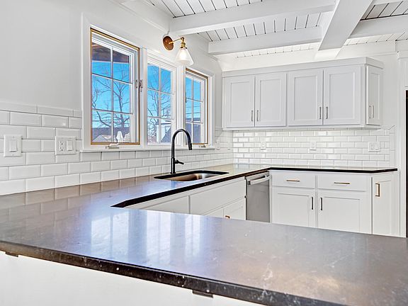 4th image of 5021 Belinder Ave
