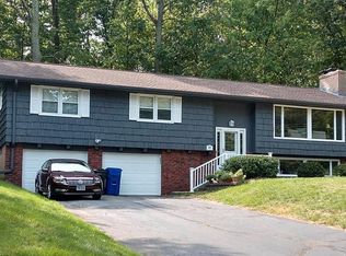 39 Deepwood Dr, South Windsor, CT 06074