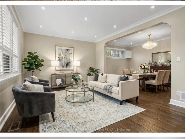23 Yeomans Rd, Toronto, ON M3H 3J6