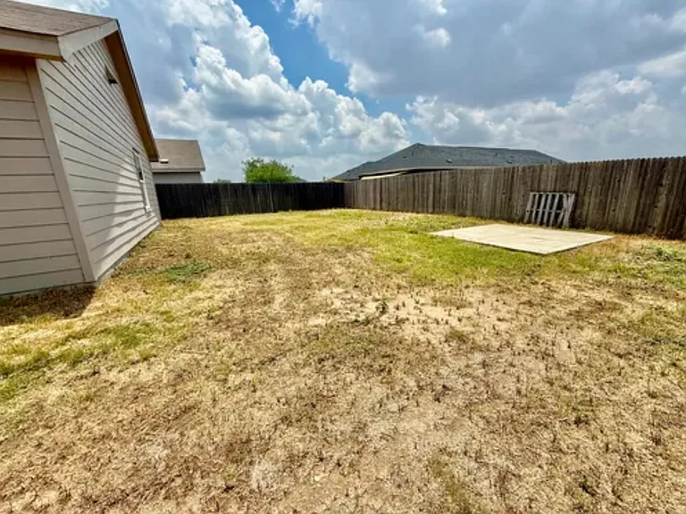 9206 Griffith Run — Photo 15
