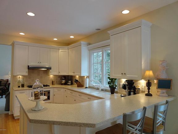 5th image of 274 Tiffany Shores Dr