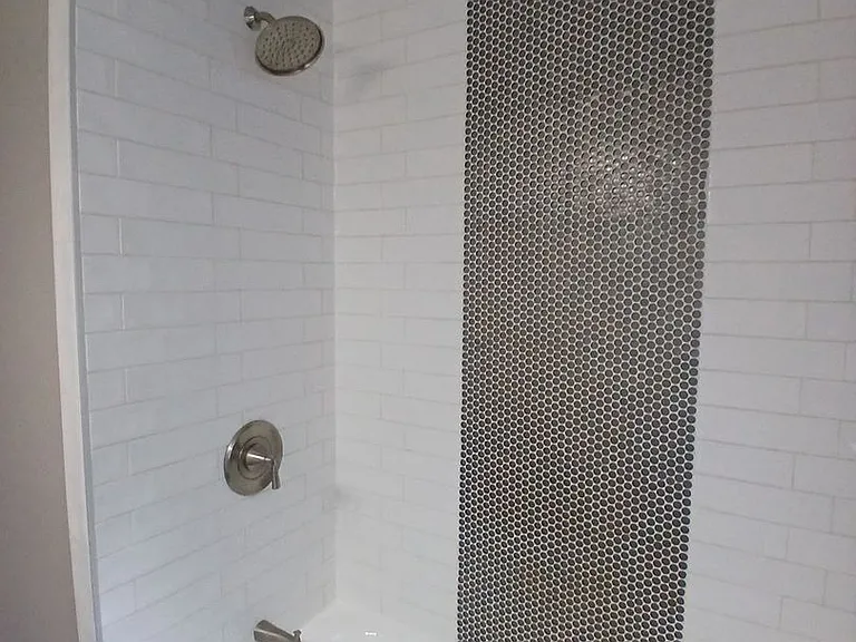 285 Hawthorne St — Photo 12