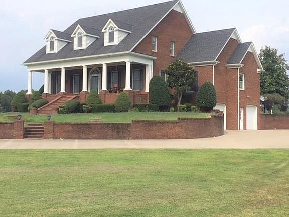 4th image of 576 Jennings Ln
