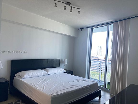 5th image of 185 SW 7th St APT 1607