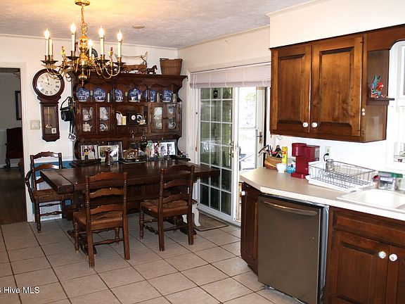 5th image of 145 Valhalla Road