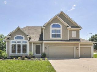 620 N Diane Dr, Olathe, KS 66061