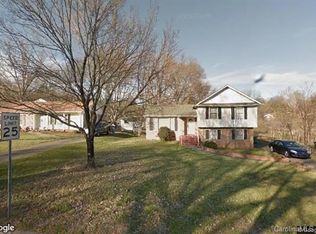 608 Gaywood Dr, Charlotte, NC 28273