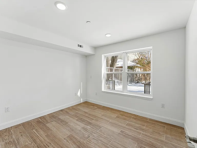 106 Columbia Ave #1 — Photo 7